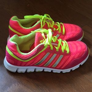 Adidas youth 5 1/2 sneakers